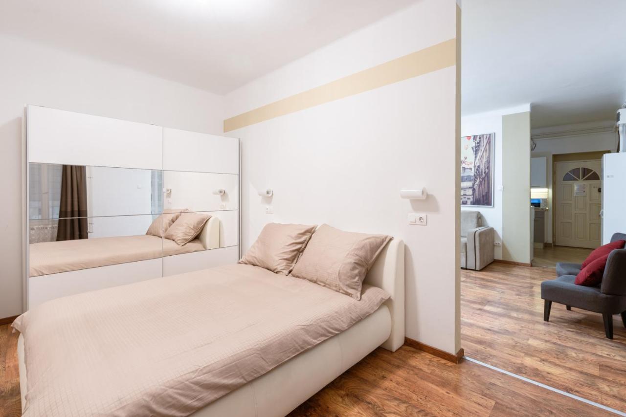 Central Seven Erzsebet Krt Budapeste Exterior foto